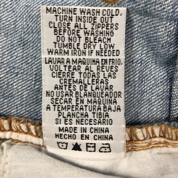 OnTwelfth Women Floral Embroidered Short Size 26 - Picture 8 of 9